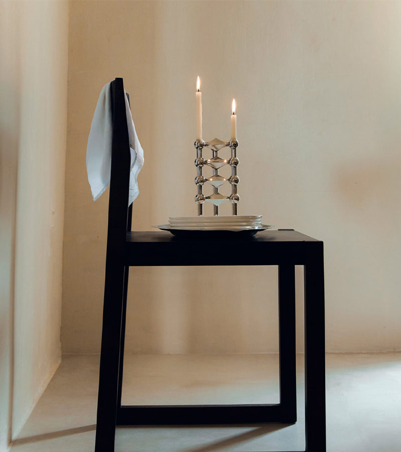 Candelabro y velas de diseño - Stoff Nagel