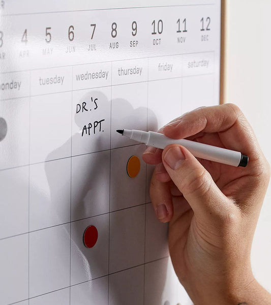 Calendrier effaçable magnétique  Kikkerland