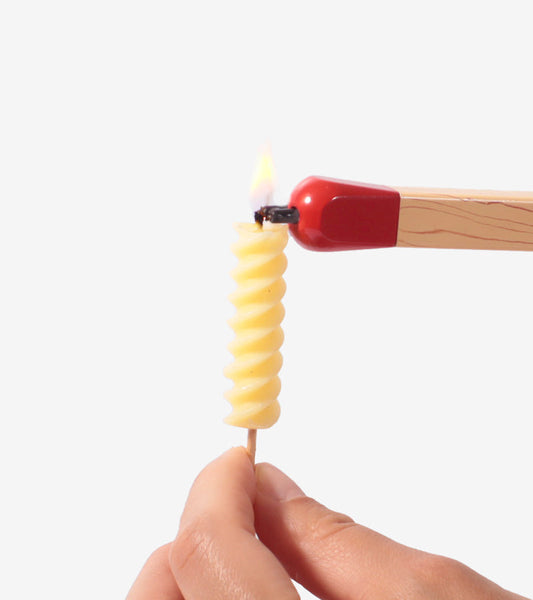 Mechero con forma de cerilla