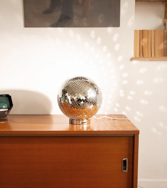 Lampe boule disco à poser