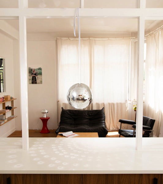 Lampe boule disco à poser