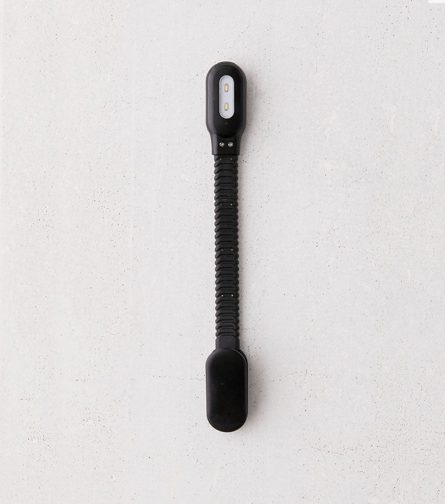 Liseuse rechargeable à clipser  Kikkerland