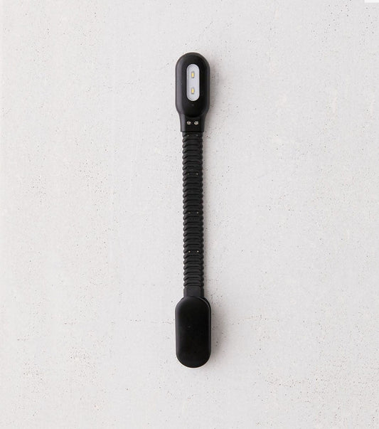 Liseuse rechargeable à clipser  Kikkerland