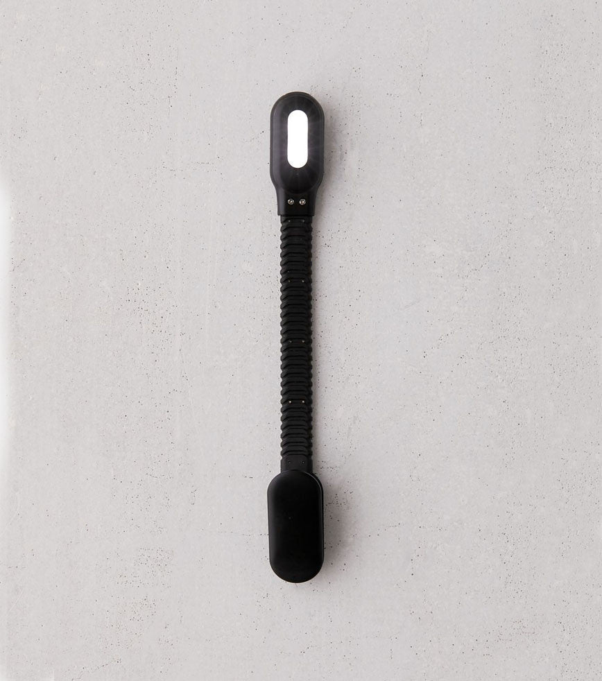 Liseuse rechargeable à clipser  Kikkerland
