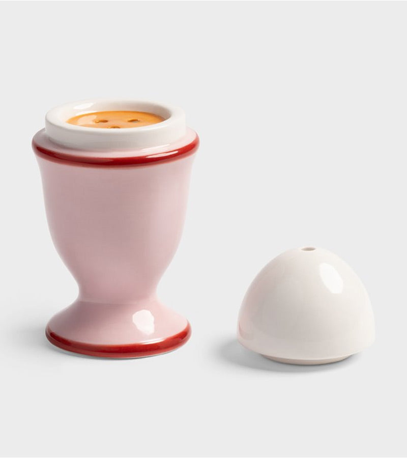 Salière et poivrière oeuf à la coque