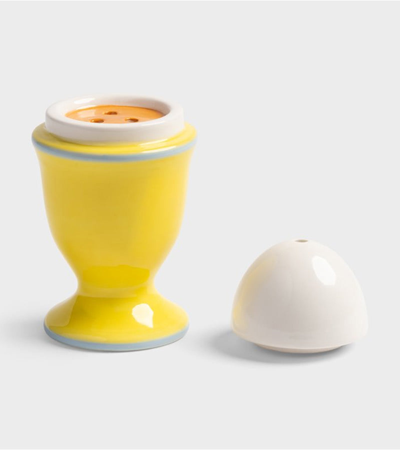Salière et poivrière oeuf à la coque