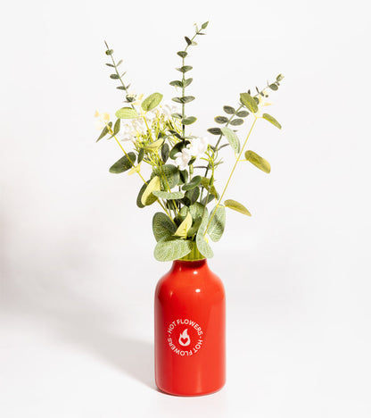Vase sauce piquante